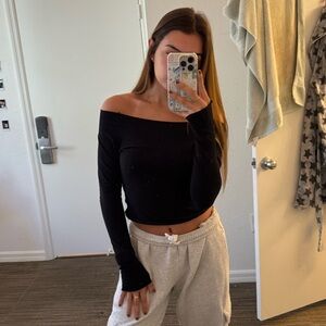 URBAN OUTFITTERS LONG SLEEVE TOP